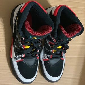 Mutombo 'White Black Red'